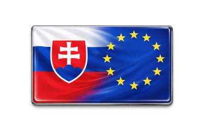 Kovová magnetka Slovensko & Európska únia 50 × 90 mm – Lesklá lisovaná